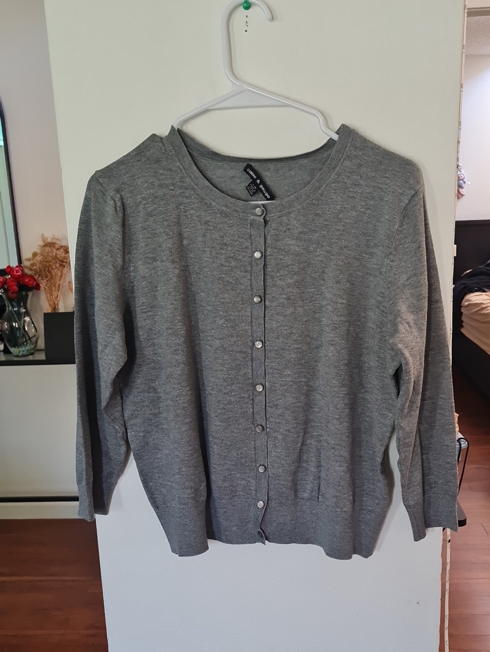 💥3for$15💥Cable & Gauge Gray Button-Front Knit Cardigan